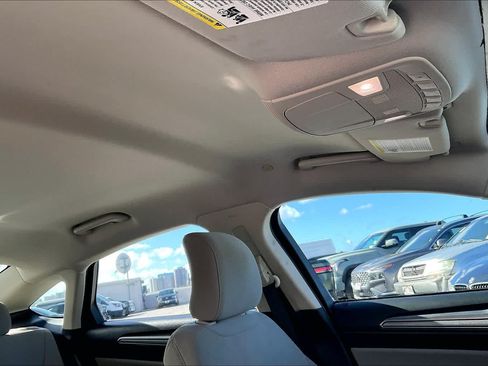 Used 2018 Ford Fusion S FWD image 30