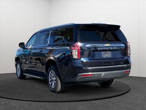 Used 2024 Chevrolet Suburban LT image 4