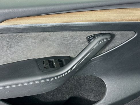 Used 2023 Tesla Model Y Long Range image 15