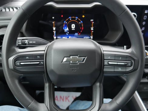 Used 2023 Chevrolet Colorado Trail Boss w/ Technology Package image 11