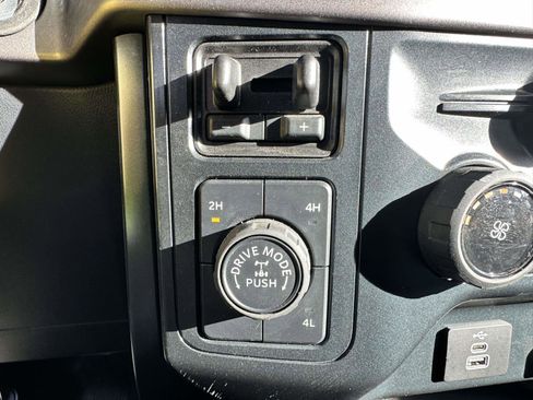 Used 2025 Ford F150 XL w/ Equipment Group 103A High image 26