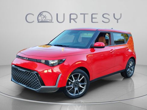 Certified 2024 Kia Soul EX w/ Option Group 015 FWD image 1