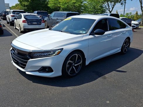 Used 2022 Honda Accord Sport image 3