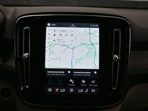 Used 2023 Volvo XC40 B5 Plus w/ Protection Package Premier AWD/4WD image 14