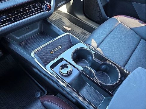 New 2026 Chevrolet Equinox RS w/ Convenience Package III FWD image 25