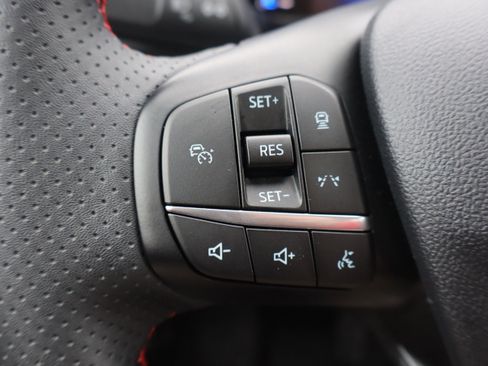 Used 2025 Ford Escape ST-Line w/ Tech Pack #1 FWD image 15