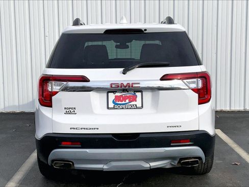 Used 2023 GMC Acadia SLT image 4