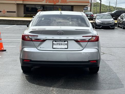 Used 2025 Toyota Camry LE w/ Convenience Package FWD image 4