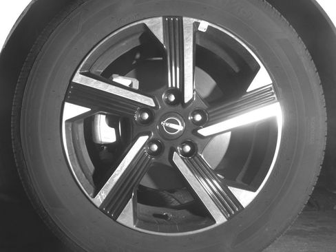 Used 2025 Nissan Sentra SV FWD image 12