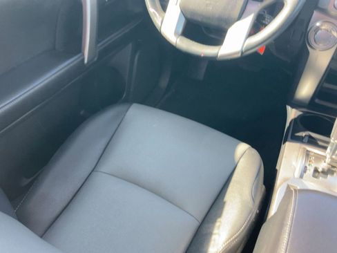 Used 2017 Toyota 4Runner SR5 image 29