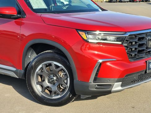 Certified 2024 Honda Pilot EX-L image 3