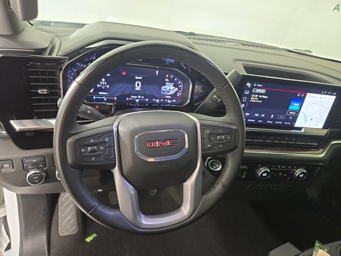 Certified 2025 GMC Sierra 2500 SLE w/ SLE Convenience Package AWD/4WD image 13