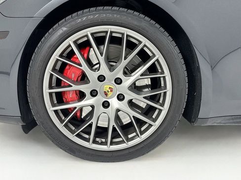 Certified 2017 Porsche Panamera Turbo AWD/4WD image 33