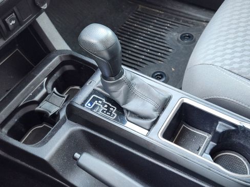 Used 2022 Toyota Tacoma SR image 21