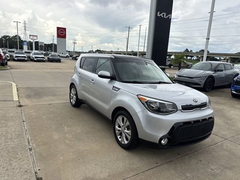 Used 2016 Kia Soul + w/ Primo Package FWD image 10