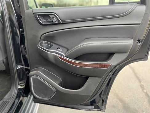 Used 2017 GMC Yukon SLE w/ SLE Value Package image 43