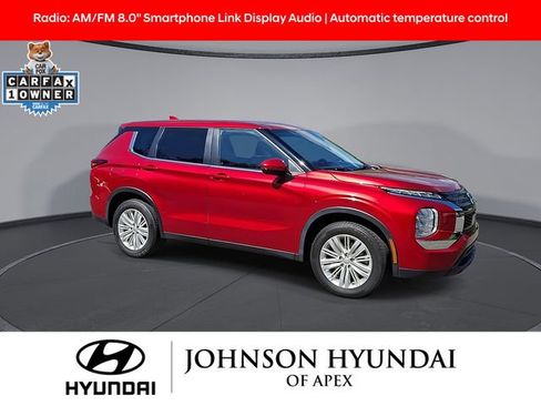 Used 2022 Mitsubishi Outlander ES AWD/4WD image 2