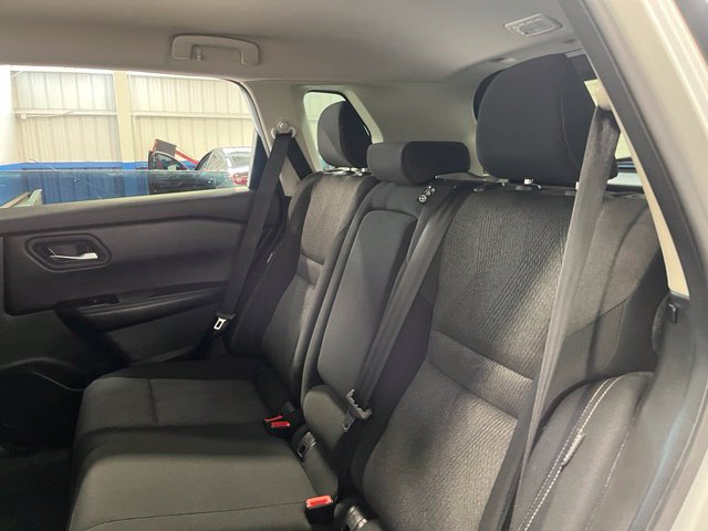 Used 2024 Nissan Rogue SV FWD image 19