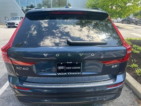 Used 2022 Volvo XC60 B5 Momentum w/ Climate Package AWD/4WD image 5