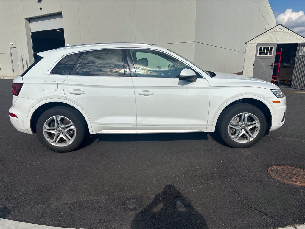 Used 2019 Audi Q5 2.0T Premium w/ Convenience Package AWD/4WD image 4
