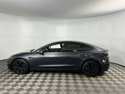 Used 2025 Tesla Model 3 Long Range image 9
