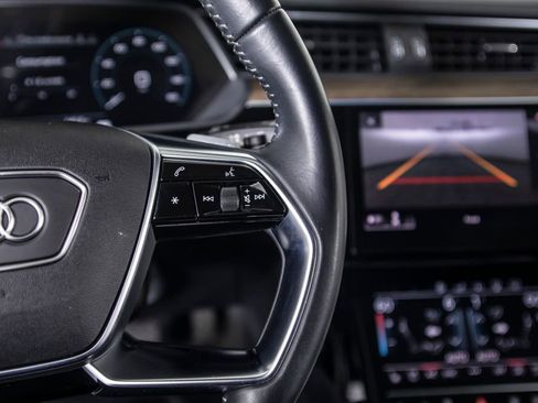 Used 2019 Audi e-tron Prestige AWD/4WD image 38