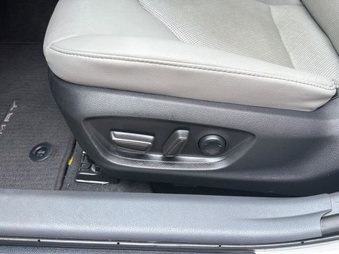 Used 2024 Toyota Camry XLE FWD image 12