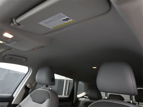 Used 2022 Volkswagen Taos SE image 28