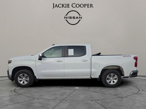 Used 2020 Chevrolet Silverado 1500 LT w/ Remote Start Package image 2