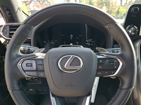 New 2026 Lexus LX 700h Luxury image 14