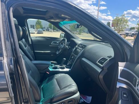 Used 2015 Ford Explorer XLT w/ Equipment Group 202B AWD/4WD image 13
