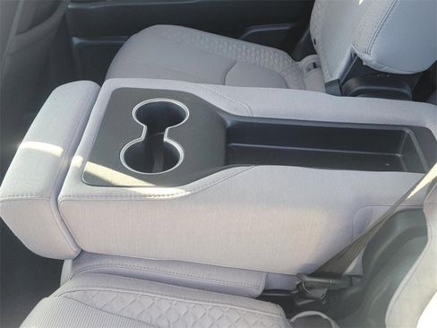 Used 2023 Honda Pilot LX image 29