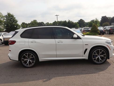 Used 2022 BMW X5 xDrive45e w/ M Sport Package AWD/4WD image 5