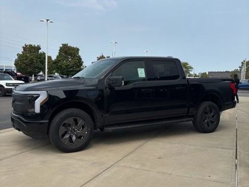 New 2025 Ford F150 Lightning Flash image 6