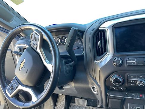 Used 2021 Chevrolet Silverado 1500 LT image 11