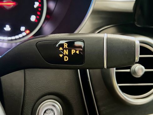 Used 2019 Mercedes-Benz C 300 Sedan image 12