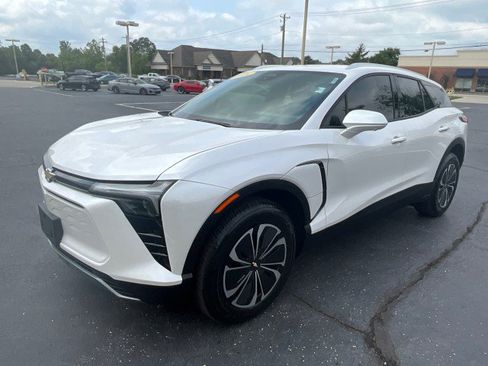 Used 2024 Chevrolet Blazer EV LT AWD/4WD image 3