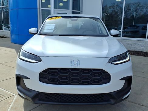 Used 2023 Honda HR-V LX image 2