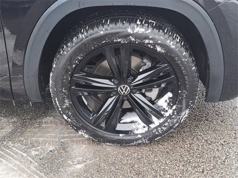 Used 2023 Volkswagen Atlas SEL R-Line image 4