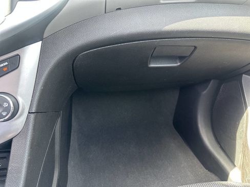 Used 2019 Chevrolet Sonic LT w/ Convenience Package image 27