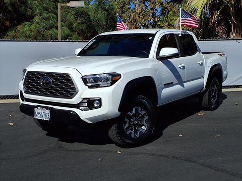 Certified 2023 Toyota Tacoma TRD Off-Road image 26