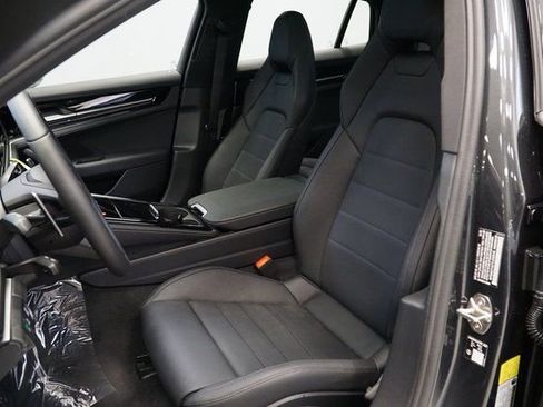 New 2026 Porsche Panamera 4 image 5