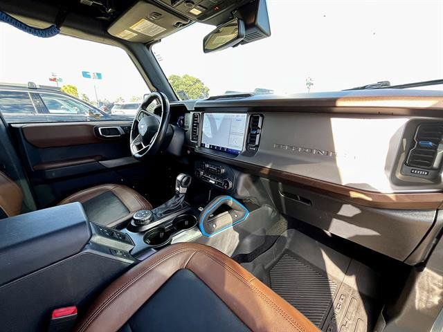 Used 2022 Ford Bronco Outer Banks AWD/4WD image 14