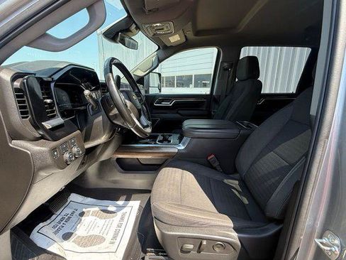 Used 2025 Chevrolet Silverado 2500 LT AWD/4WD image 6
