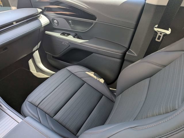 New 2026 Lincoln Nautilus Reserve w/ Jet Appearance Package AWD/4WD image 16