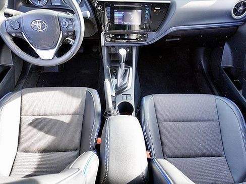 Used 2017 Toyota Corolla SE image 19