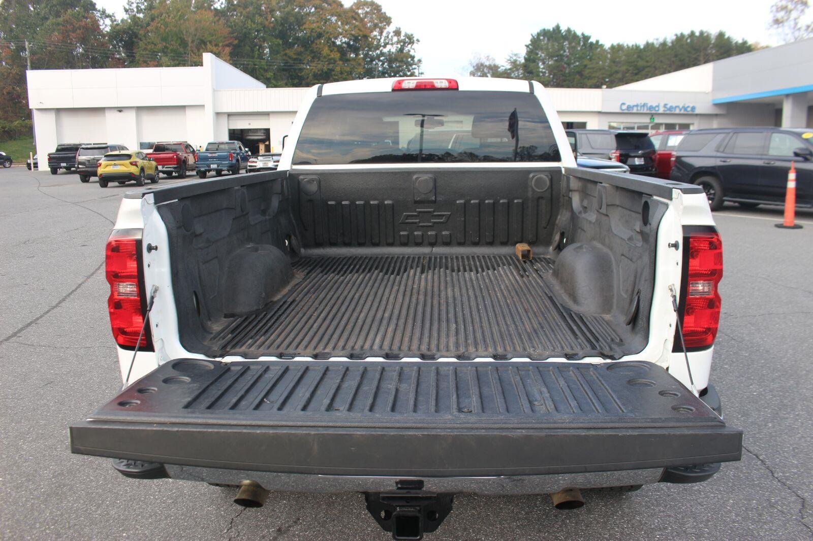 Used 2016 Chevrolet Silverado 2500 W/T w/ WT Convenience Package AWD/4WD image 9