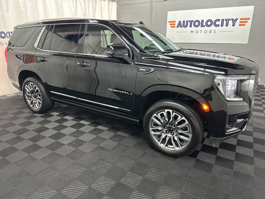 Used 2024 GMC Yukon Denali Ultimate AWD/4WD image 2