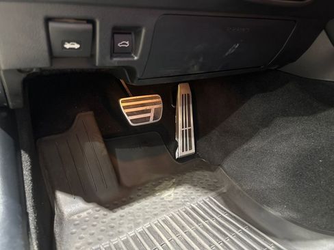 Used 2023 Lexus RC 350 F Sport image 36