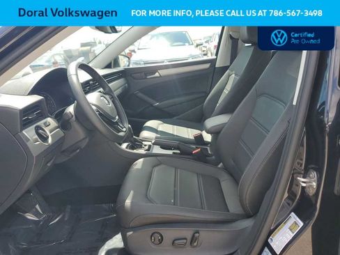 Used 2022 Volkswagen Passat 2.0T SE FWD image 19